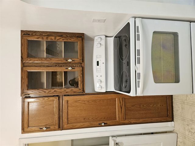 702 Leland Court, Adrian, MI 49221