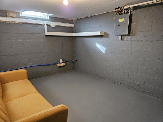 702 Leland Court, Adrian, MI 49221