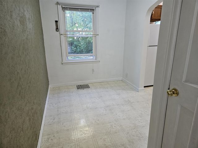 702 Leland Court, Adrian, MI 49221