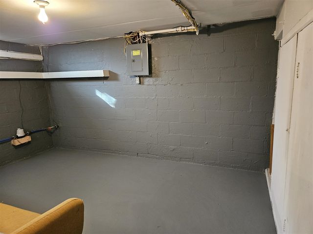 702 Leland Court, Adrian, MI 49221