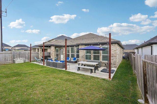 415 Barrios Bay Lane, La Porte, TX 77571