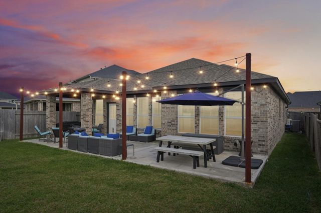 415 Barrios Bay Lane, La Porte, TX 77571