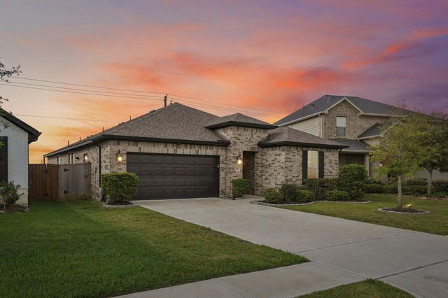 415 Barrios Bay Lane, La Porte, TX 77571