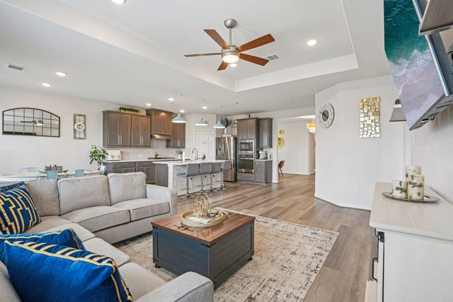 415 Barrios Bay Lane, La Porte, TX 77571