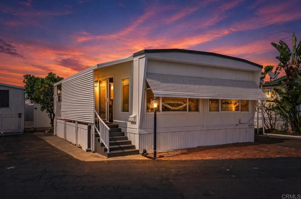 Image 2 of property listing at 6460 Convoy Court SPC 238, San Diego, CA 92117