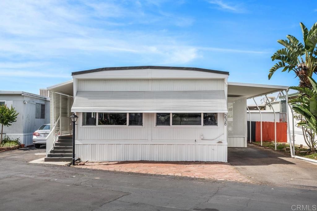 Image 4 of property listing at 6460 Convoy Court SPC 238, San Diego, CA 92117