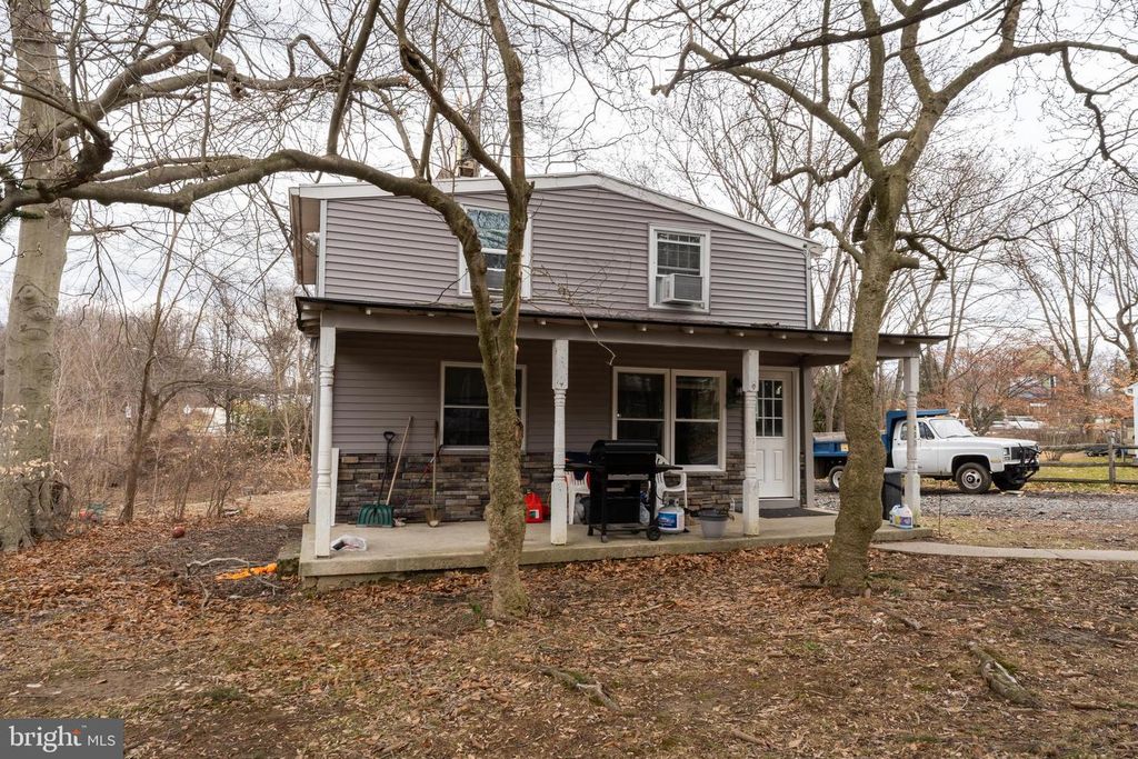 801 BETHEL AVE, Aston, PA 19014