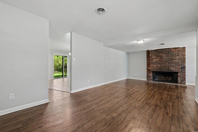 3 Shari Ct., Little Rock, AR 72204