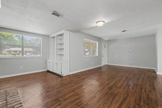 3 Shari Ct., Little Rock, AR 72204