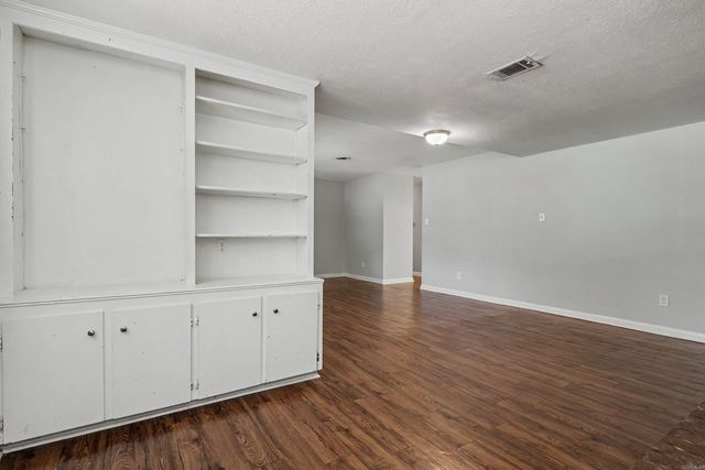 3 Shari Ct., Little Rock, AR 72204