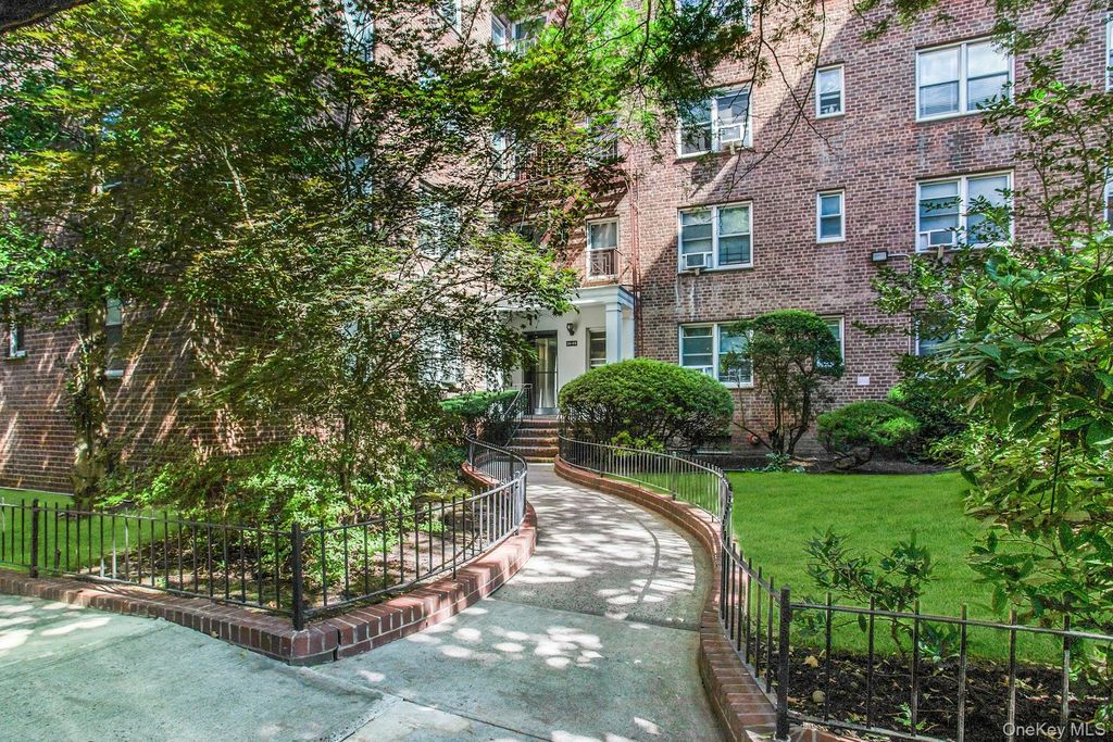 34-49 81st Street 2R, Jackson Heights, NY 11372