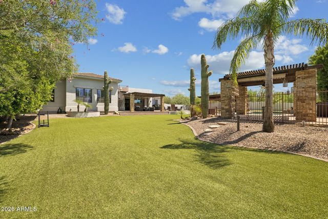 5847 E Quail Track Drive, Scottsdale, AZ 85266