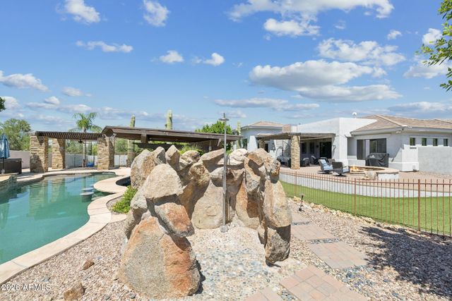 5847 E Quail Track Drive, Scottsdale, AZ 85266