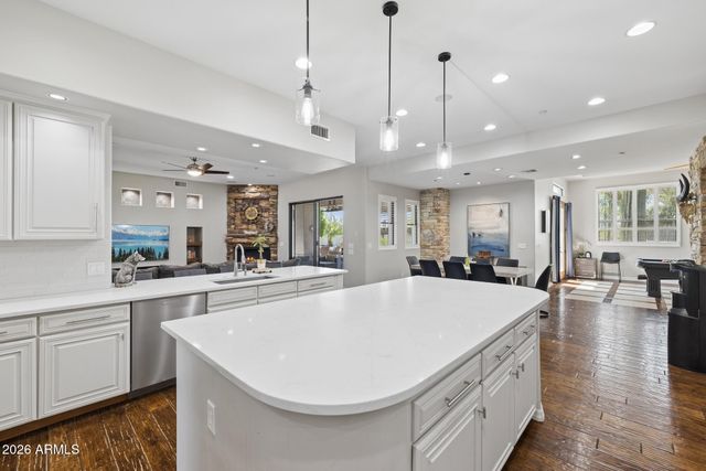5847 E Quail Track Drive, Scottsdale, AZ 85266