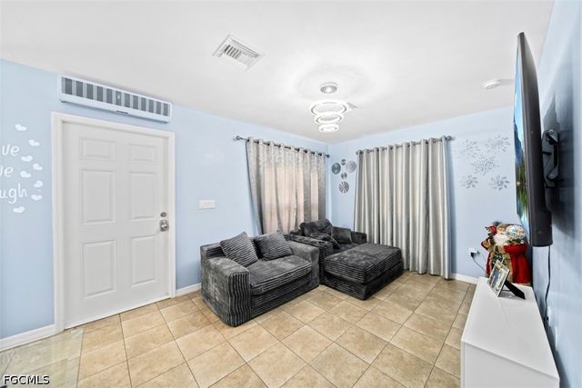 1243 Earnest ST E, Lehigh Acres, FL 33974