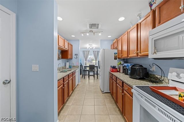 1243 Earnest ST E, Lehigh Acres, FL 33974