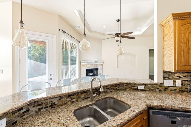 104 S Elise Dr, La Vernia, TX 78121