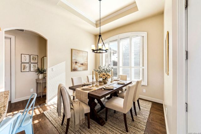 104 S Elise Dr, La Vernia, TX 78121