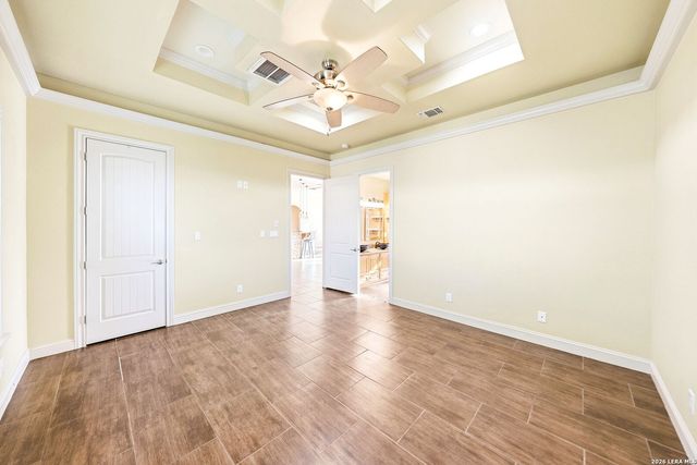 104 S Elise Dr, La Vernia, TX 78121