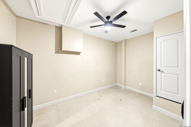 104 S Elise Dr, La Vernia, TX 78121