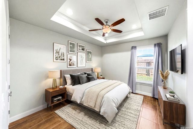 104 S Elise Dr, La Vernia, TX 78121