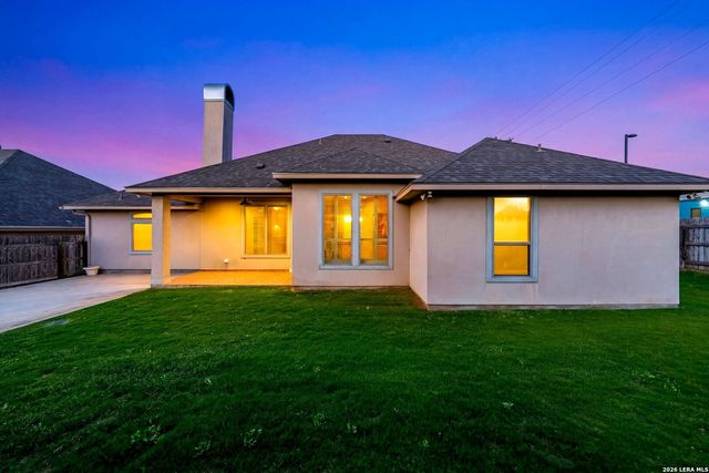 104 S Elise Dr, La Vernia, TX 78121