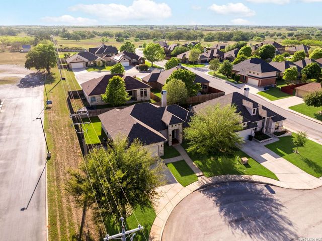 104 S Elise Dr, La Vernia, TX 78121