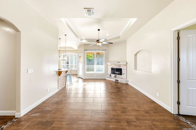 104 S Elise Dr, La Vernia, TX 78121