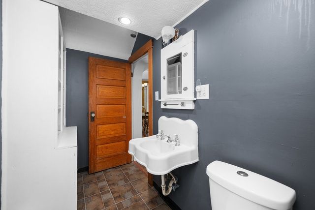 1920 Walling Court, Davenport, IA 52803