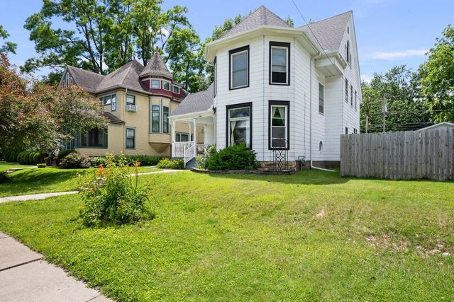 1920 Walling Court, Davenport, IA 52803