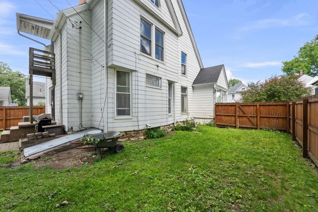 1920 Walling Court, Davenport, IA 52803
