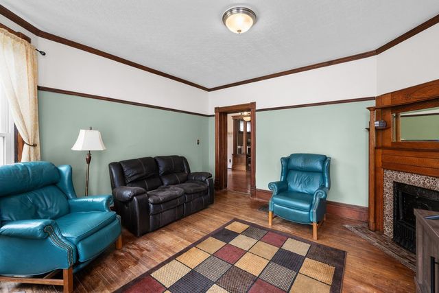 1920 Walling Court, Davenport, IA 52803