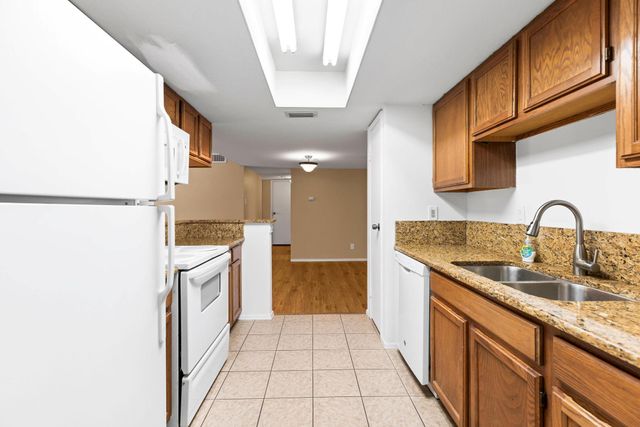 14777 Wunderlich Drive 1506, Houston, TX 77069