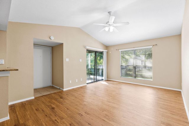 14777 Wunderlich Drive 1506, Houston, TX 77069