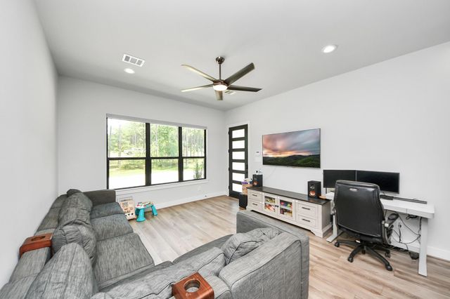 12784 Oak Barrel Road, Willis, TX 77378