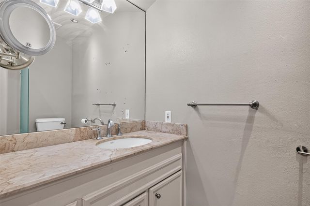 2133 Winrock Boulevard 34, Houston, TX 77057