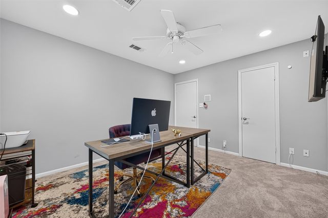 2133 Winrock Boulevard 34, Houston, TX 77057