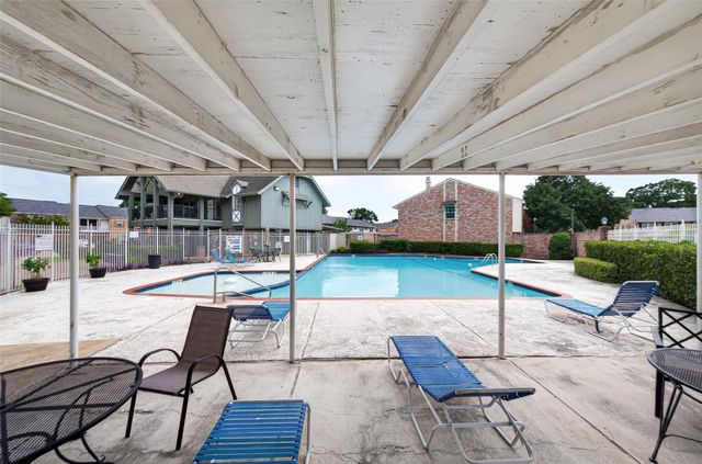 2133 Winrock Boulevard 34, Houston, TX 77057