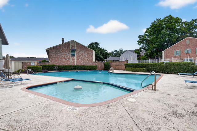 2133 Winrock Boulevard 34, Houston, TX 77057