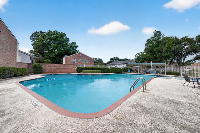 2133 Winrock Boulevard 34, Houston, TX 77057