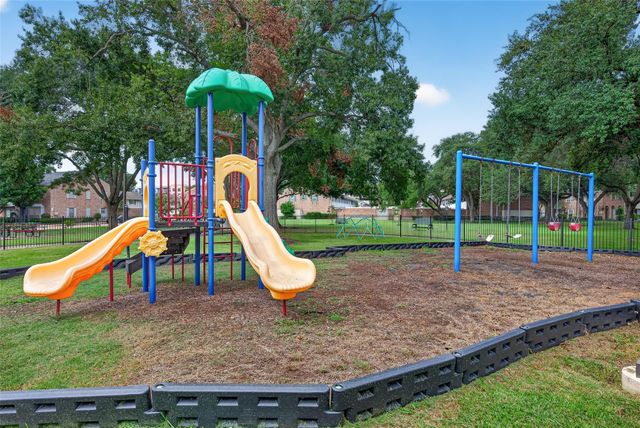 2133 Winrock Boulevard 34, Houston, TX 77057
