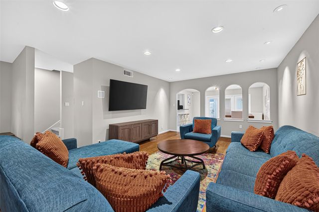 2133 Winrock Boulevard 34, Houston, TX 77057