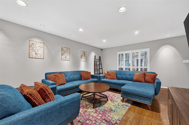 2133 Winrock Boulevard 34, Houston, TX 77057