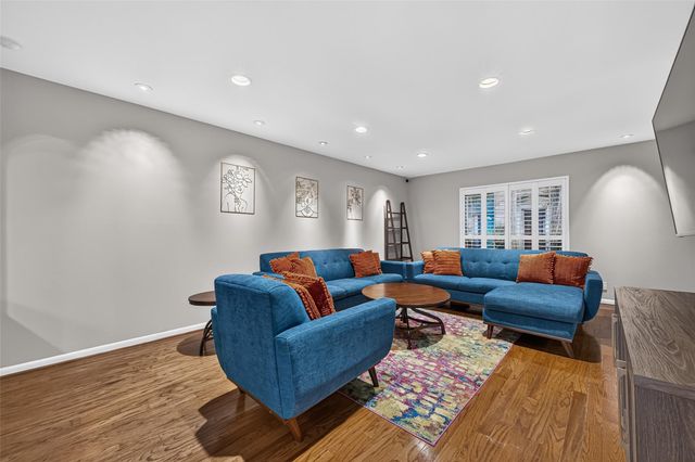 2133 Winrock Boulevard 34, Houston, TX 77057