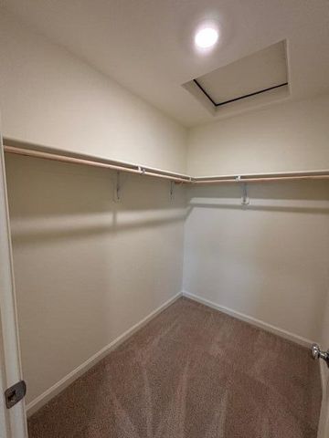 2948 Bay Hill Drive, Tulare, CA 93274