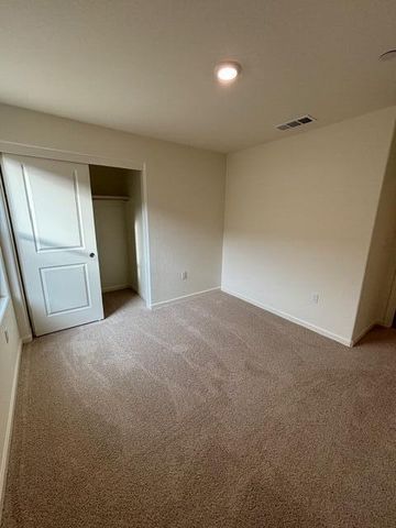 2948 Bay Hill Drive, Tulare, CA 93274