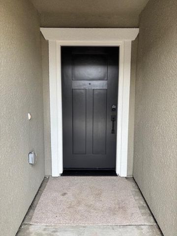 2948 Bay Hill Drive, Tulare, CA 93274