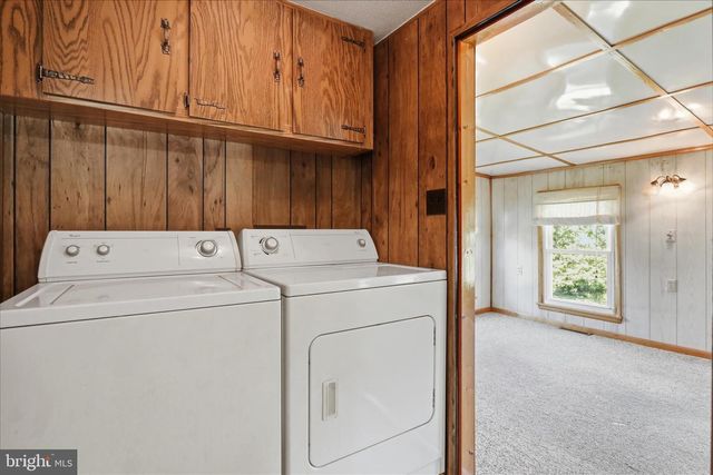 3919 FAIRVIEW DR, Berkeley Springs, WV 25411