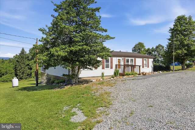 3919 FAIRVIEW DR, Berkeley Springs, WV 25411