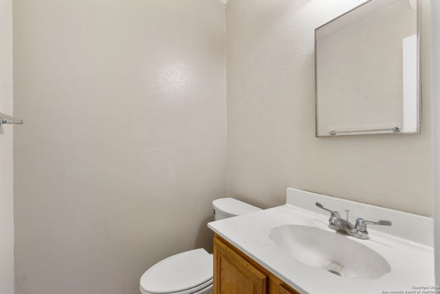 8310 BORDER RIDGE DR, San Antonio, TX 78240